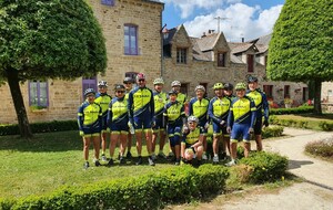 En mai 2022, 14 cyclos des différents groupes du club ont participé à cette sortie en direction de Le Guerno. La journée a été appréciée par tous les participants et la météo nous a permis d'effectuer une pause agréable à La Roche Bernard.